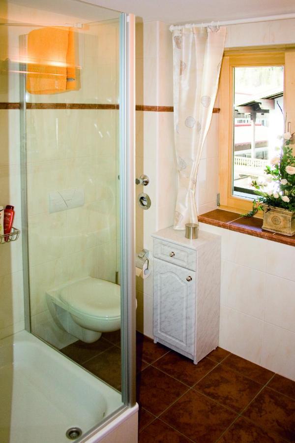 Ferienwohnung Kaiserin ライト・イム・ヴィンクル エクステリア 写真
